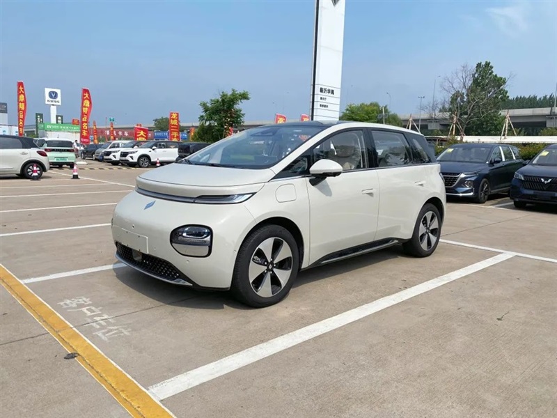 【遠（yuǎn）通新能源探店第4期】國（guó）民代步神車，五菱新能源！#10348