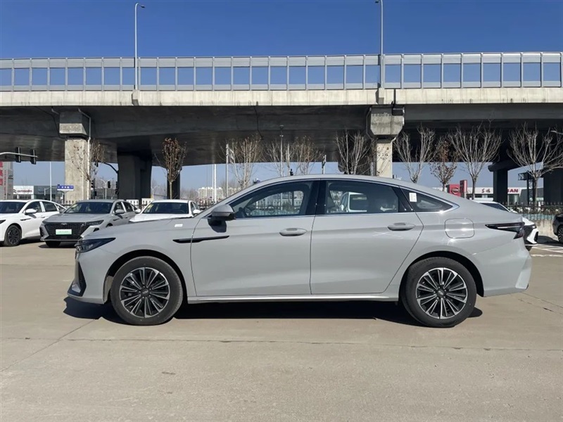 【17c.com新能源探店第14期】超(chāo)能混(hún)動新家轎——奇瑞風雲A8#11060