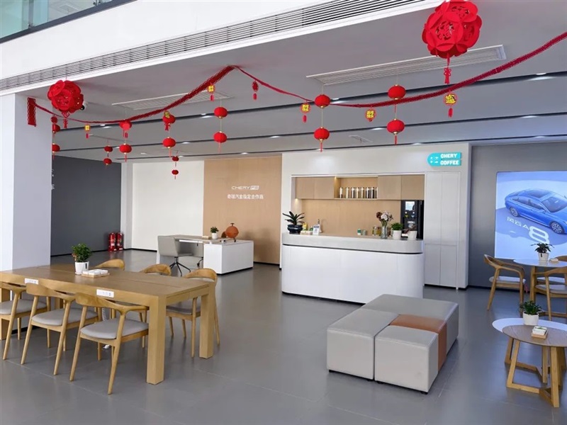 【17c.com新能源探店第14期】超能混(hún)動新(xīn)家(jiā)轎——奇瑞風雲A8#11054